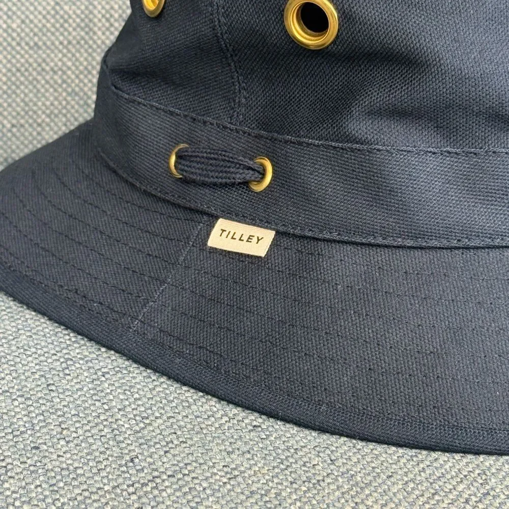 Tilley T5 Adventure Hat mens size medium (M)